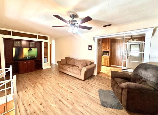 4220 NW 235TH AVENUE, Alachua, FL 32615