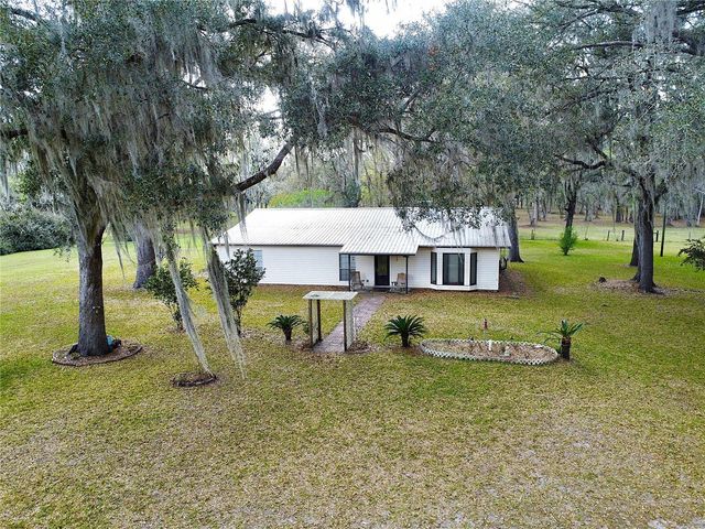 4220 NW 235TH AVENUE, Alachua, FL 32615