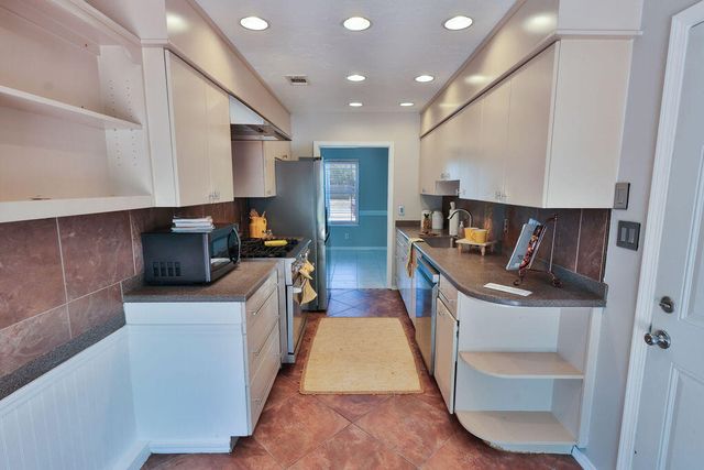 1423 Mixon Drive, Fort Walton Beach, FL 32547