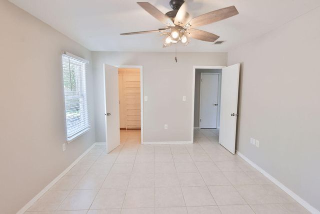 1423 Mixon Drive, Fort Walton Beach, FL 32547