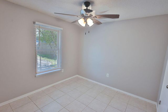 1423 Mixon Drive, Fort Walton Beach, FL 32547