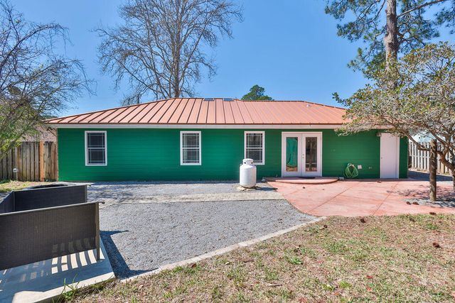 1423 Mixon Drive, Fort Walton Beach, FL 32547