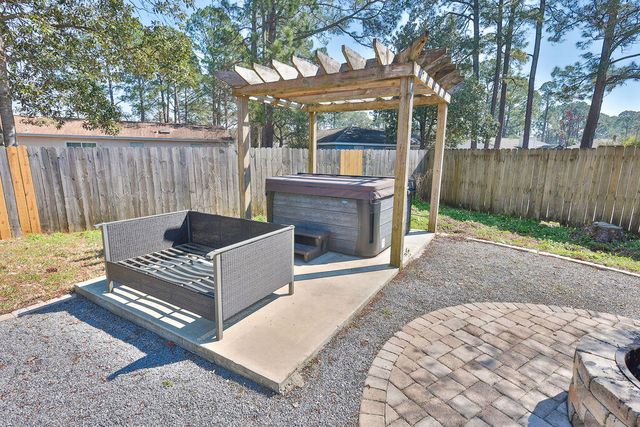 1423 Mixon Drive, Fort Walton Beach, FL 32547