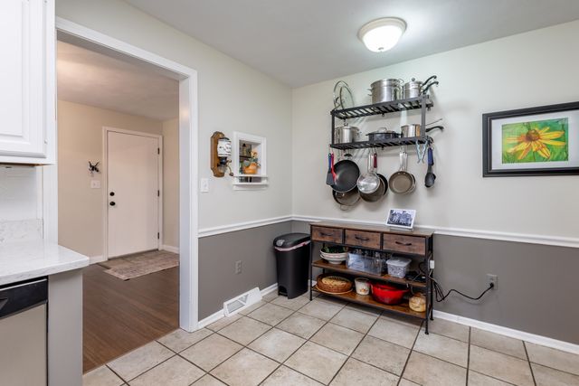 406 HULEN DR, Columbia, MO 65203