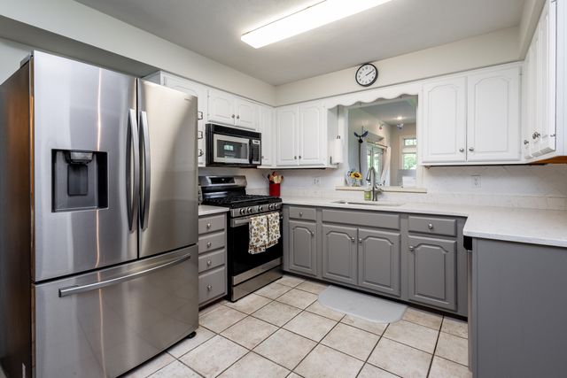 406 HULEN DR, Columbia, MO 65203