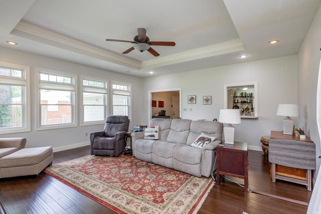 406 HULEN DR, Columbia, MO 65203