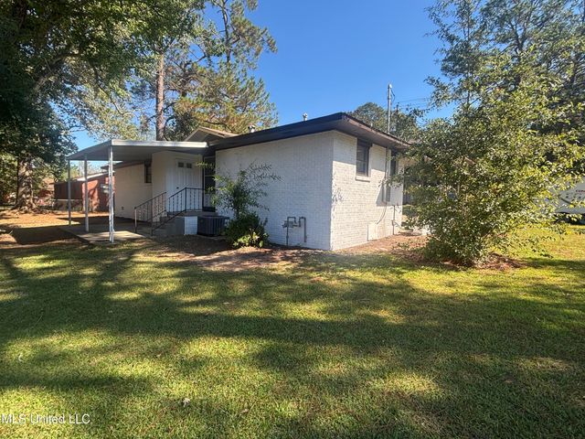 915 N Park Avenue, Columbia, MS 39429