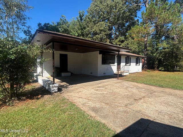 915 N Park Avenue, Columbia, MS 39429