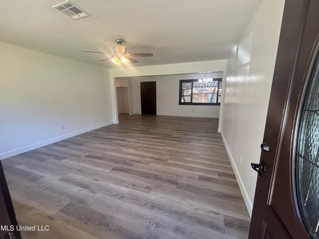 915 N Park Avenue, Columbia, MS 39429