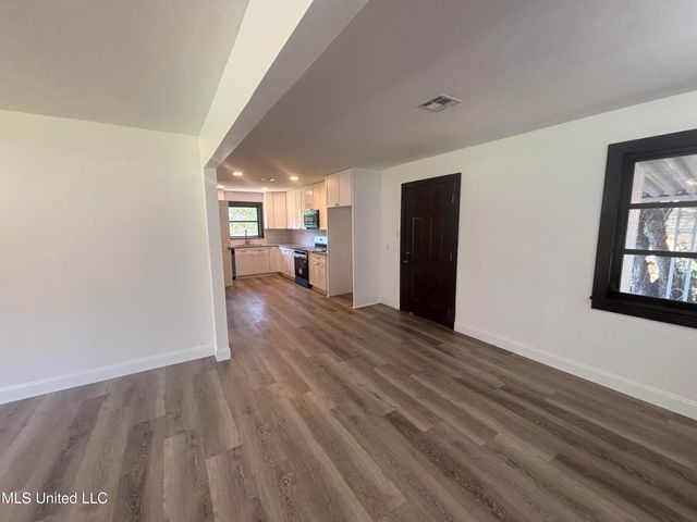 915 N Park Avenue, Columbia, MS 39429