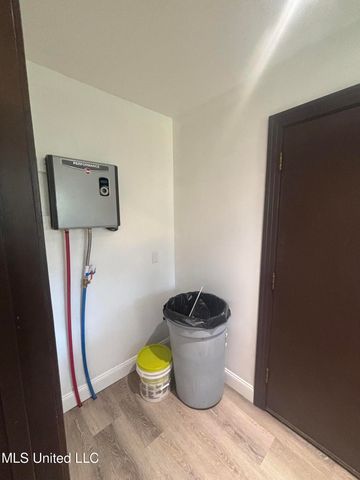 915 N Park Avenue, Columbia, MS 39429