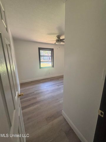 915 N Park Avenue, Columbia, MS 39429