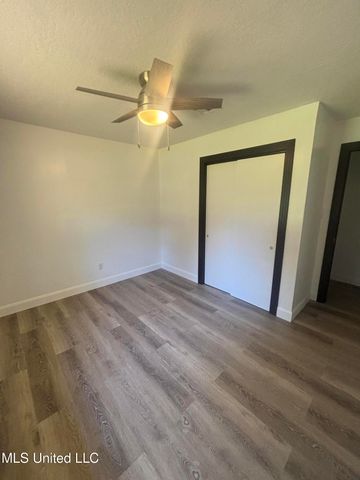 915 N Park Avenue, Columbia, MS 39429