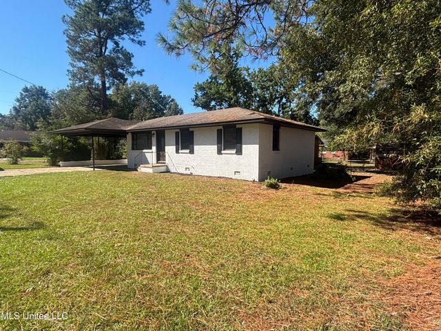 915 N Park Avenue, Columbia, MS 39429