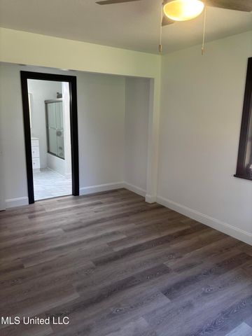 915 N Park Avenue, Columbia, MS 39429