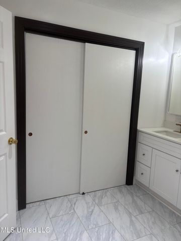 915 N Park Avenue, Columbia, MS 39429