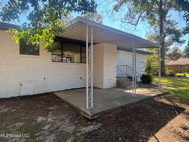 915 N Park Avenue, Columbia, MS 39429