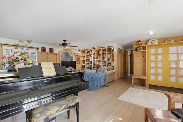 1133 E WRIGHT WAY, Sandy, UT 84094