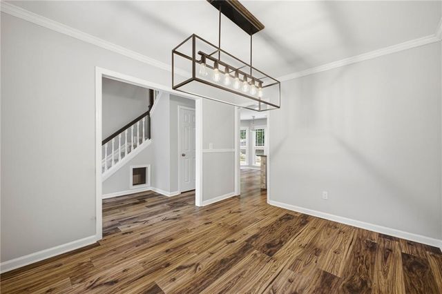 734 Creek Trail NW, Kennesaw, GA 30144