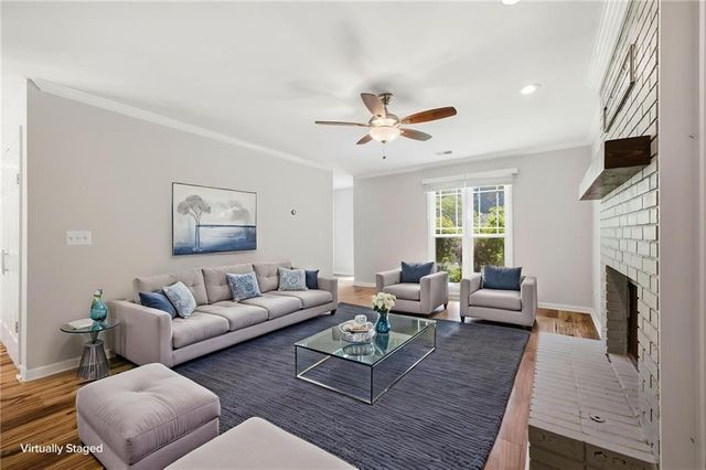 734 Creek Trail NW, Kennesaw, GA 30144