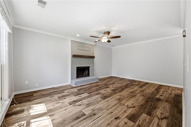 734 Creek Trail NW, Kennesaw, GA 30144