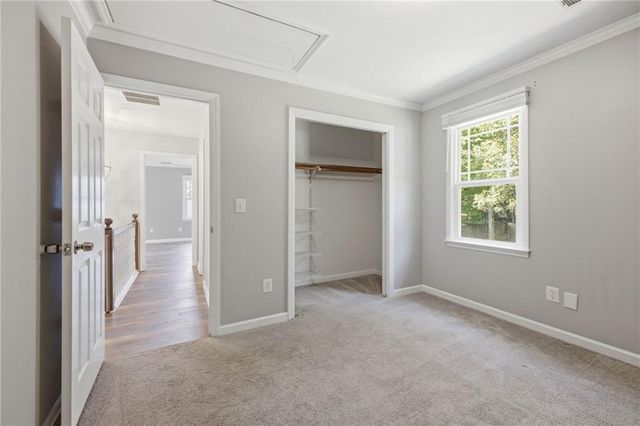 734 Creek Trail NW, Kennesaw, GA 30144