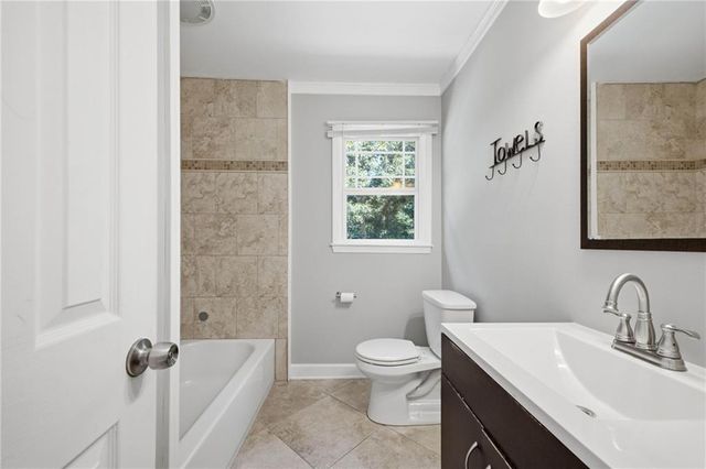 734 Creek Trail NW, Kennesaw, GA 30144