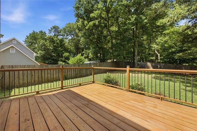 734 Creek Trail NW, Kennesaw, GA 30144