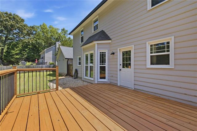 734 Creek Trail NW, Kennesaw, GA 30144