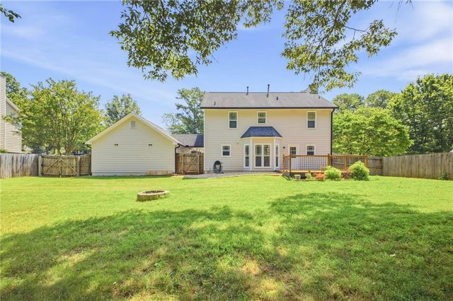 734 Creek Trail NW, Kennesaw, GA 30144