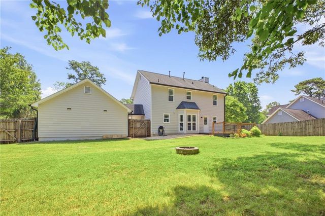 734 Creek Trail NW, Kennesaw, GA 30144