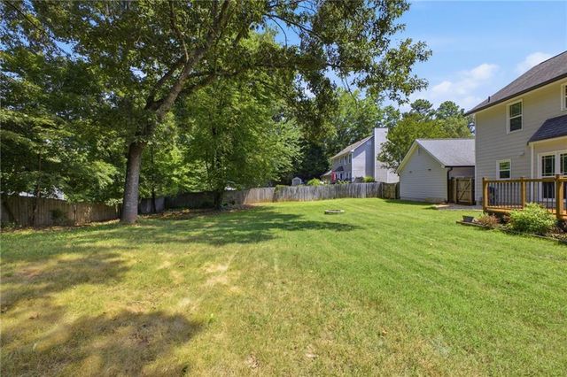 734 Creek Trail NW, Kennesaw, GA 30144