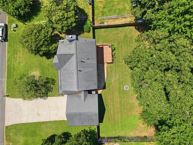 734 Creek Trail NW, Kennesaw, GA 30144