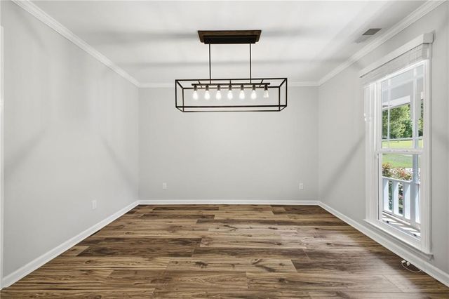 734 Creek Trail NW, Kennesaw, GA 30144