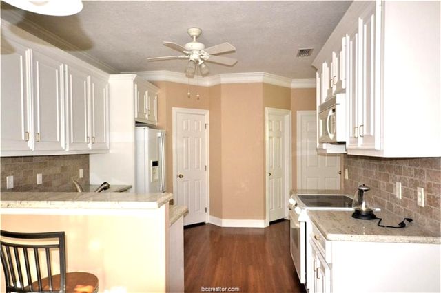 315 Chimney Hill Drive, College Station, TX 77840