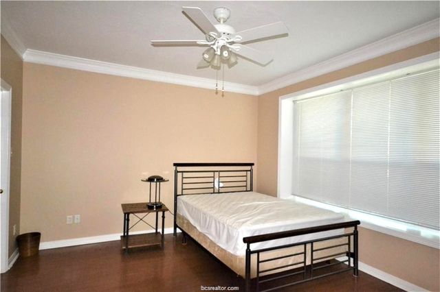 315 Chimney Hill Drive, College Station, TX 77840