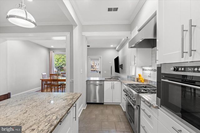 2305 38TH ST NW, Washington, DC 20007