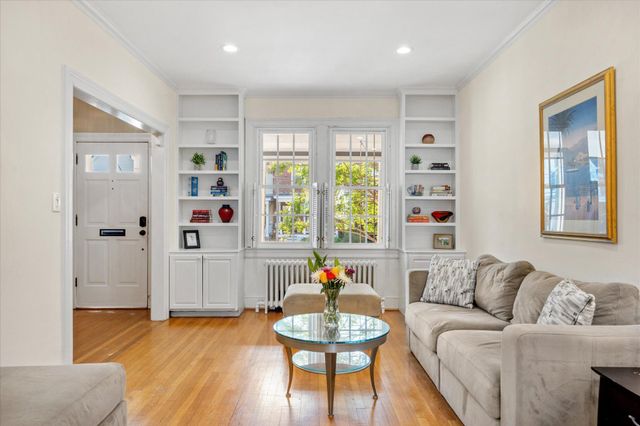 2305 38TH ST NW, Washington, DC 20007