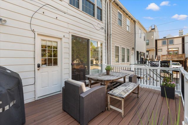 2305 38TH ST NW, Washington, DC 20007