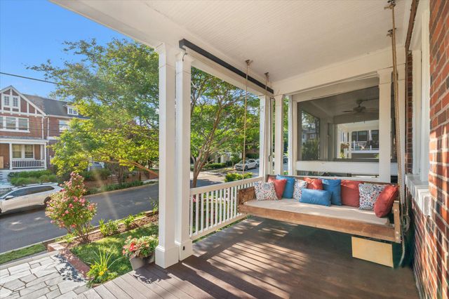 2305 38TH ST NW, Washington, DC 20007