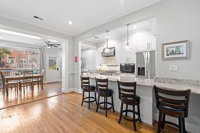 2305 38TH ST NW, Washington, DC 20007