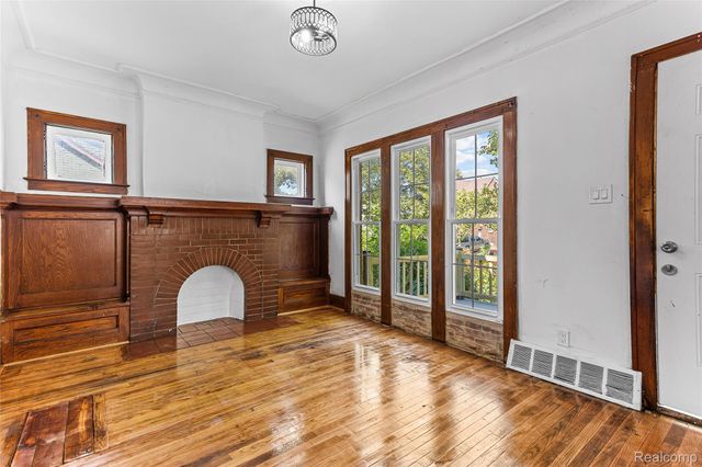 4827 GRAY Street, Detroit, MI 48215