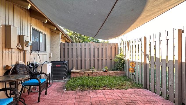 8189 SW 24th St 8189, Davie, FL 33324