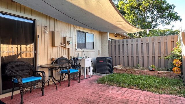 8189 SW 24th St 8189, Davie, FL 33324