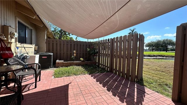 8189 SW 24th St 8189, Davie, FL 33324