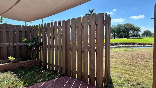 8189 SW 24th St 8189, Davie, FL 33324