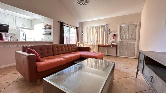 8189 SW 24th St 8189, Davie, FL 33324