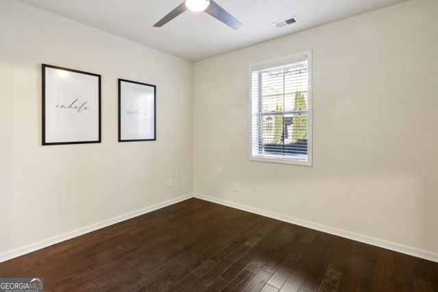 7395 Glisten Avenue, Sandy Springs, GA 30328