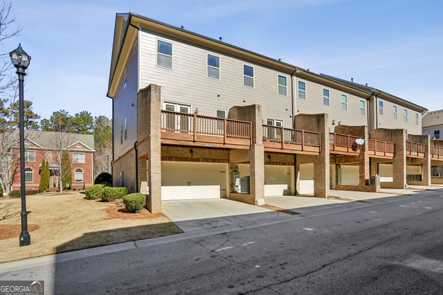 7395 Glisten Avenue, Sandy Springs, GA 30328
