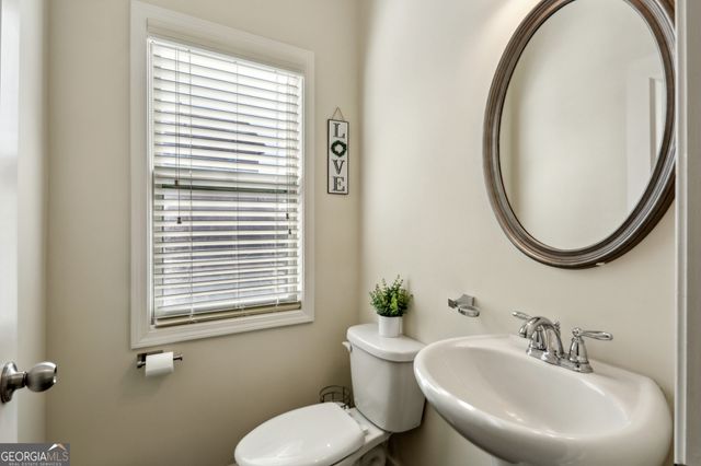 7395 Glisten Avenue, Sandy Springs, GA 30328